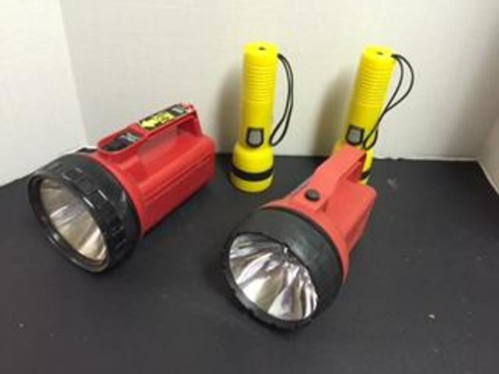 Flashlight Lot, all will need new batteries