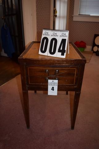 Vintage side table with one drawer