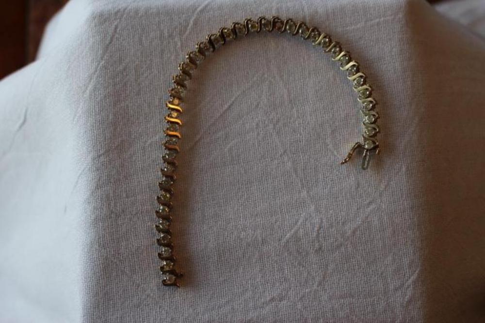 Ladies Diamond S-Link Tennis Bracelet, Kesslers Jewelers Appraised Retail Value: $6,670.00
