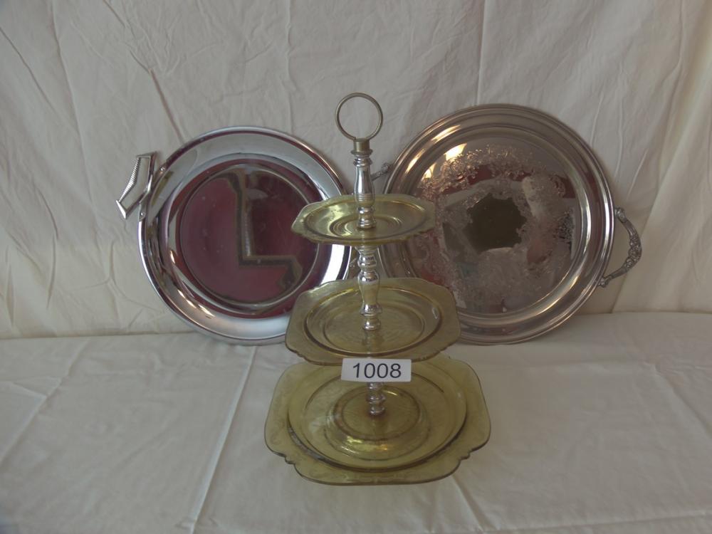 3 tier serving and 2 serving platers