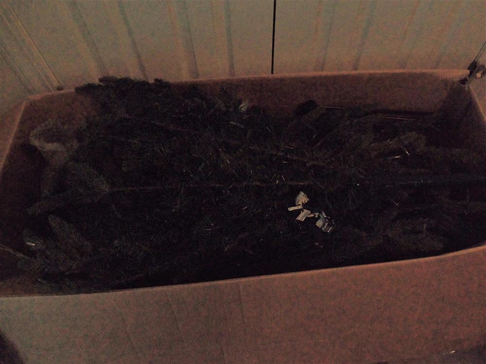 9' Prelit Slimeline Tree