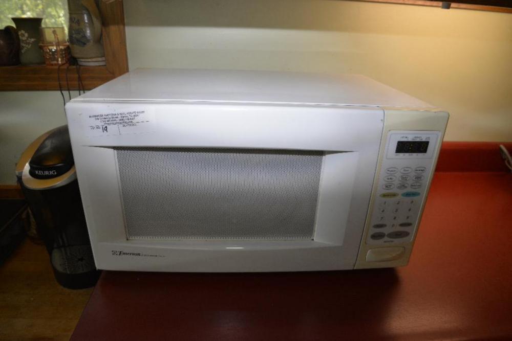 EMERSON MICROWAVE SMALL - WHITE image