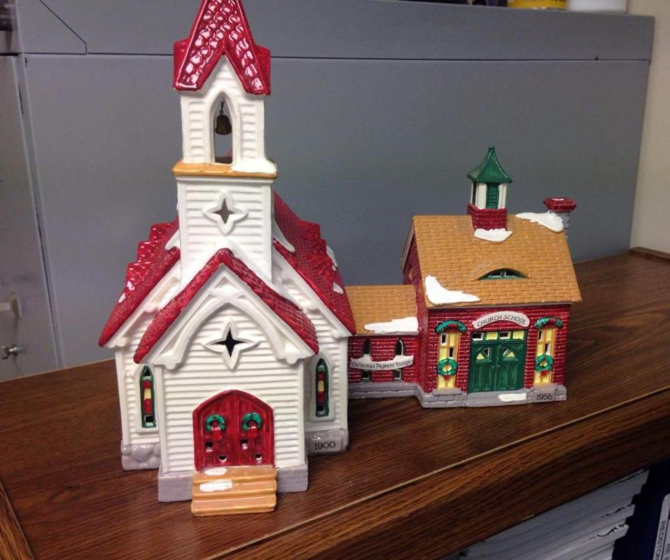 Department 56 "Good Shepherd Chapel & Church School"; #5424-0