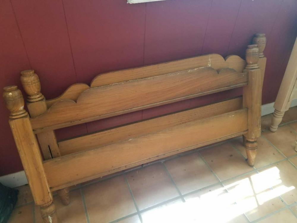 Twin wooden headboard and footboard-no rails; bed rail