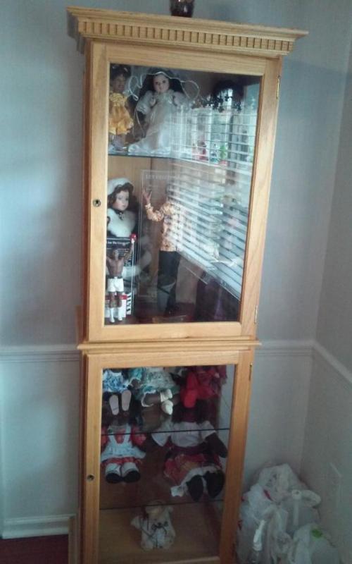 Curio Cabinet, Contents not included