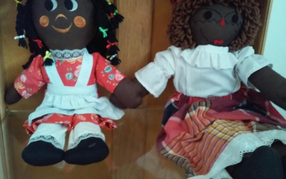 Set of 2 Ragdolls & stuffed bear
