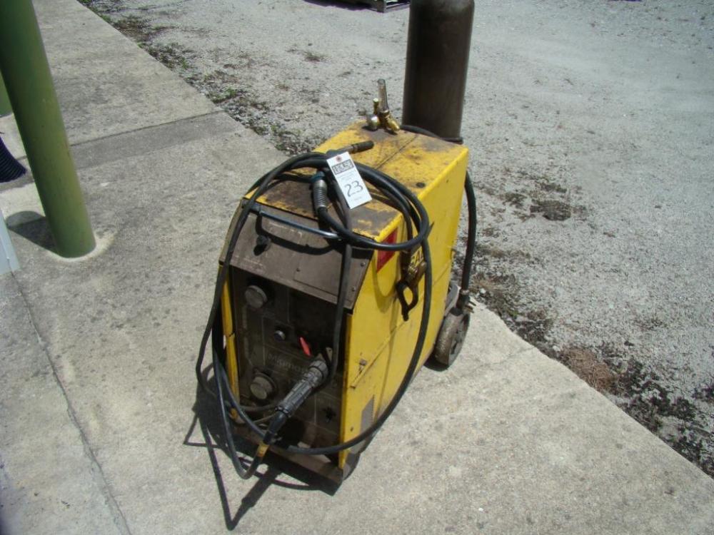 ESAB MigMaster 250 Mig Welder with Tank, with leads and mig gun