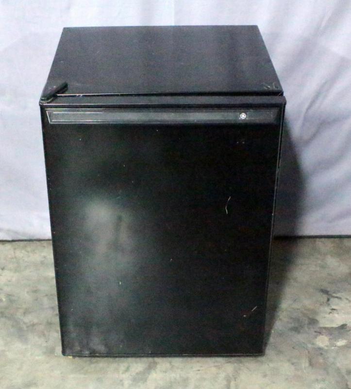 GE Mini Fridge Model GMR06AABB, 23.5"W x 34"H x 24"D
