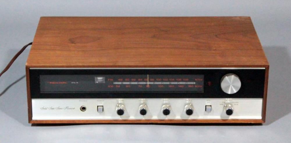 Realistic Solid State Stereo Receiver, Model STA-14, Powers Up