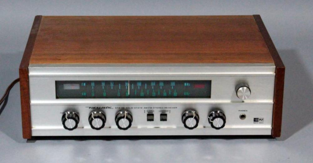 Realistic Solid State Stereo Receiver, Model STA-36, Powers Up