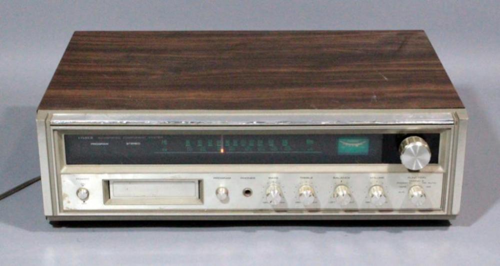 Fisher Integrated Component System Stereo Receiver, Model MC-3000, Powers Up