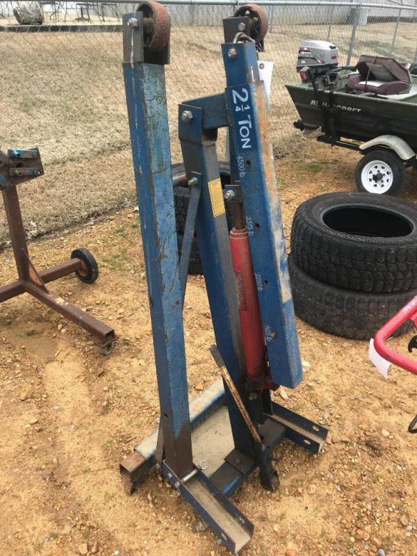 Cherry Picker Lift